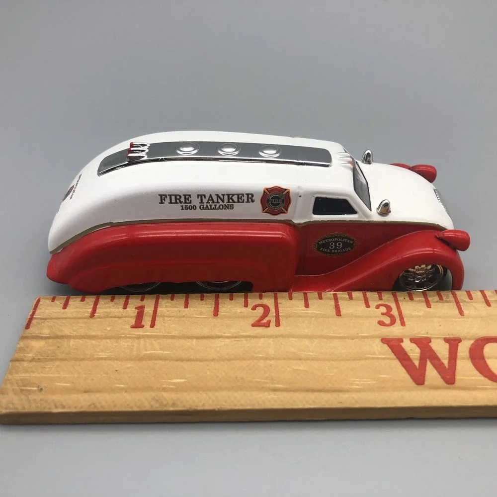 Jada D-Rods 1939 '39 Dodge Airflow‎ Fire Tanker Red & White Diecast 1/64 Scale